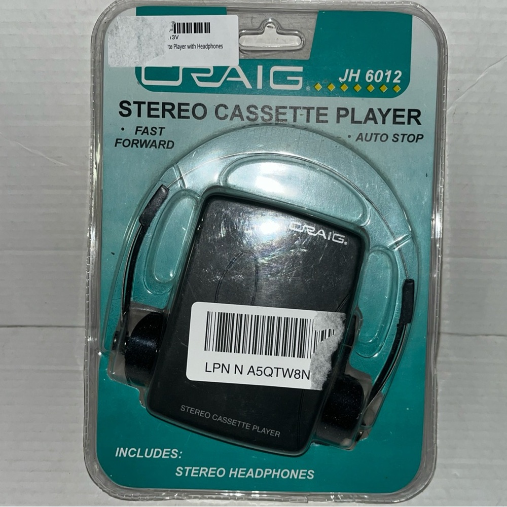 Craig Electronics JH6012 Stereo Cassette Player with Headphones